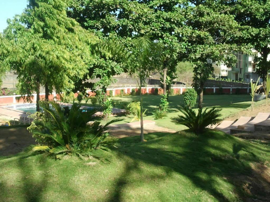 Green Valley Resort Khadoli Exterior foto