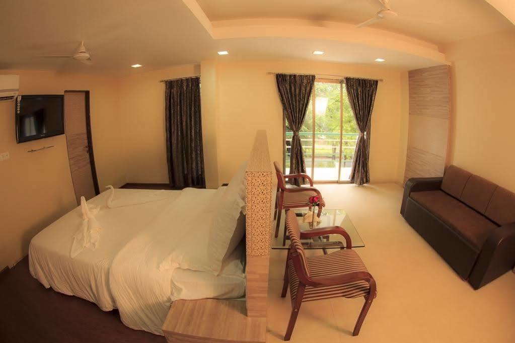 Green Valley Resort Khadoli Exterior foto