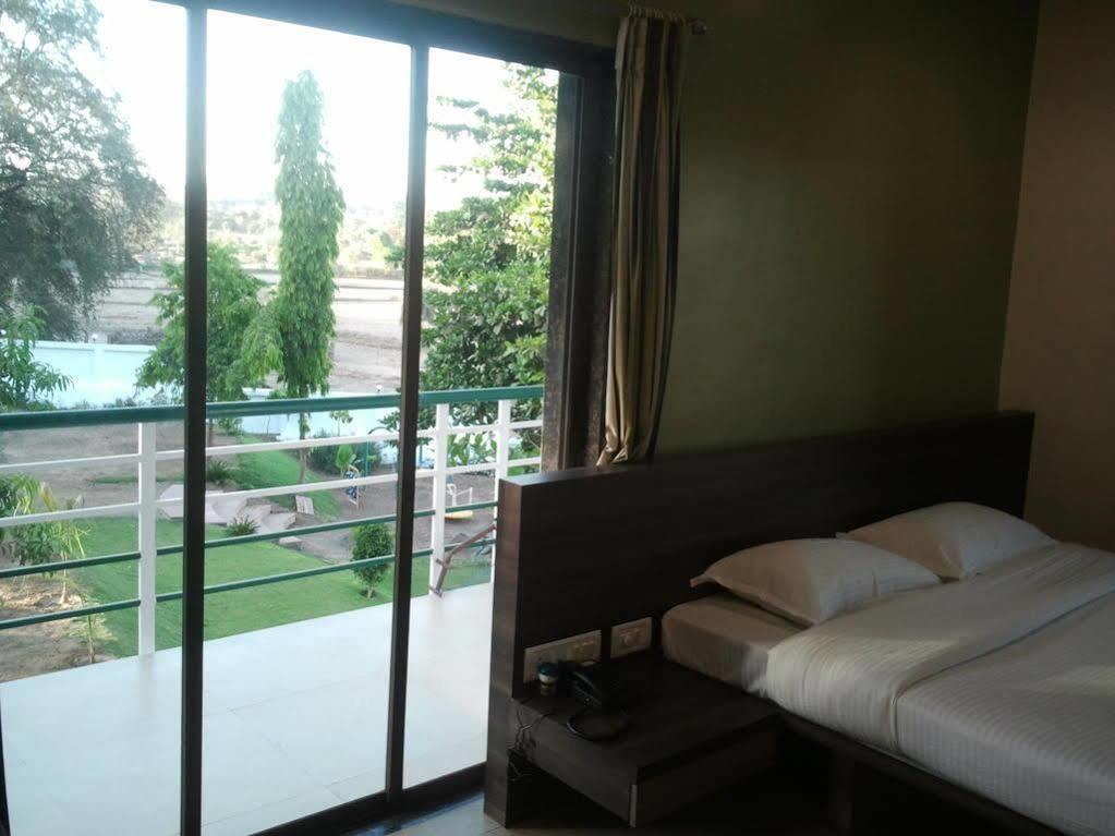Green Valley Resort Khadoli Exterior foto
